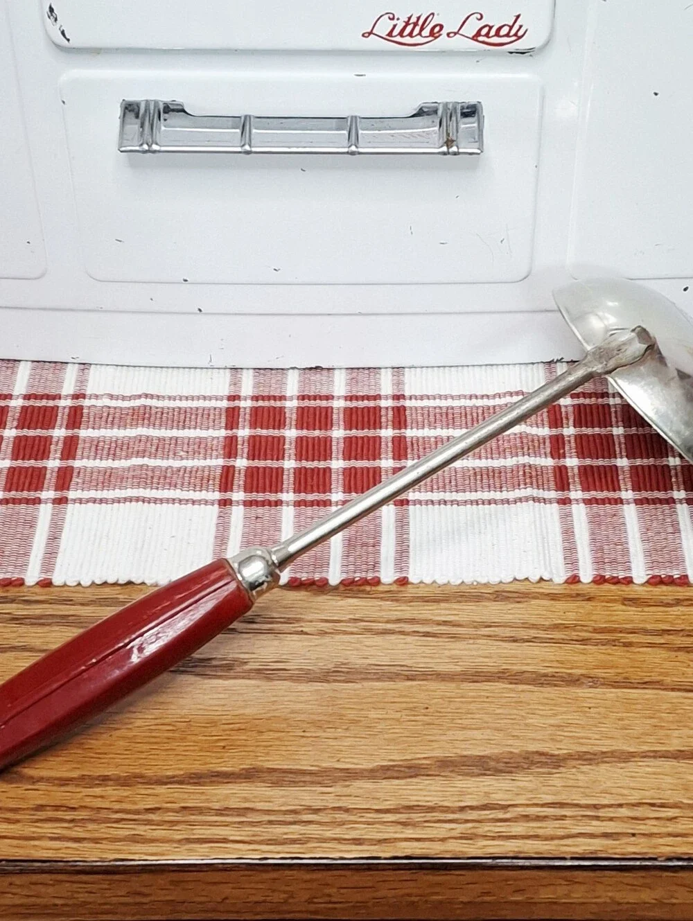 Vintage Red A&J Ekco Ladle Dipper Wood Handle Rustic Farmhouse Kitchen Decor USA